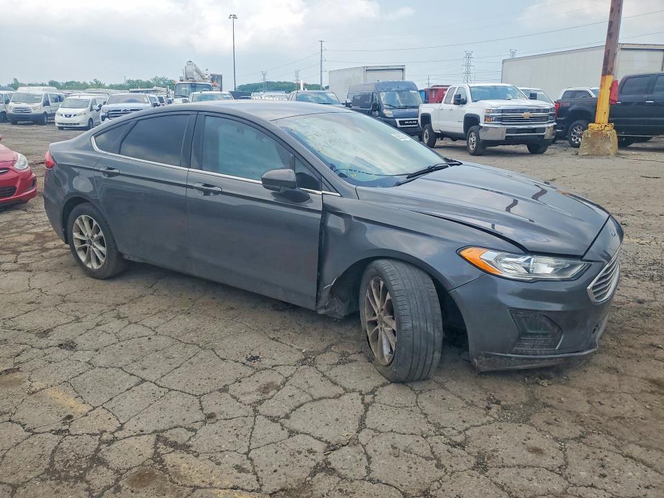 56528146 :رقم المزاد ، 3FA6P0HD8LR231056 vin ، 2020 Ford Fusion مزاد بيع