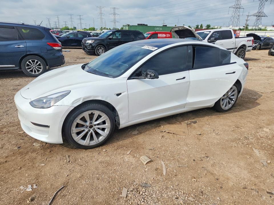 57642266 :رقم المزاد ، 5YJ3E1EB1NF124656 vin ، 2022 Tesla Model 3 مزاد بيع