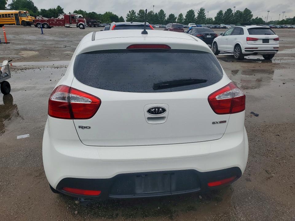58613766 :رقم المزاد ، KNADN5A39C6054713 vin ، 2012 Kia Rio 5-door مزاد بيع