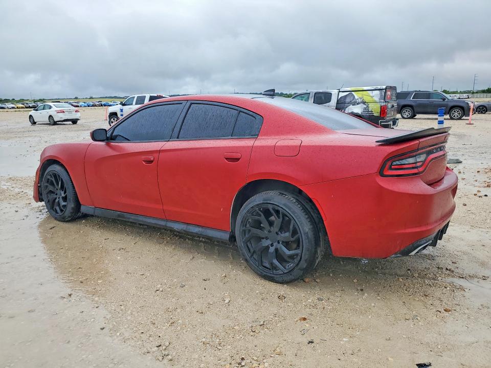 56839196 :رقم المزاد ، 2C3CDXHG7FH880988 vin ، 2015 Dodge Charger مزاد بيع