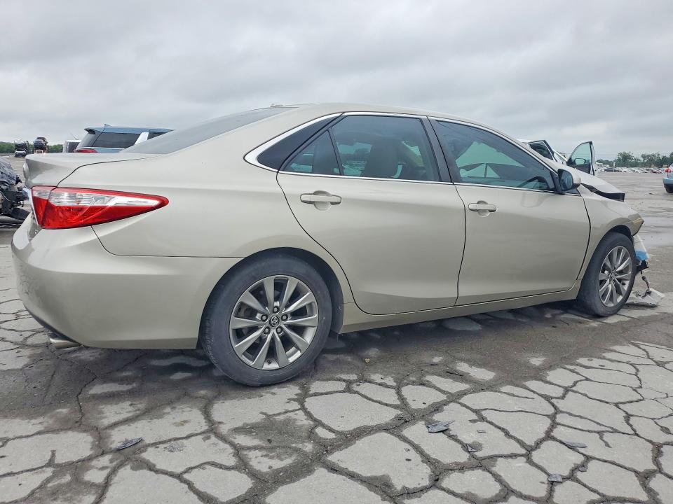 56512696 :رقم المزاد ، 4T1BF1FK7HU754244 vin ، 2017 Toyota Camry مزاد بيع