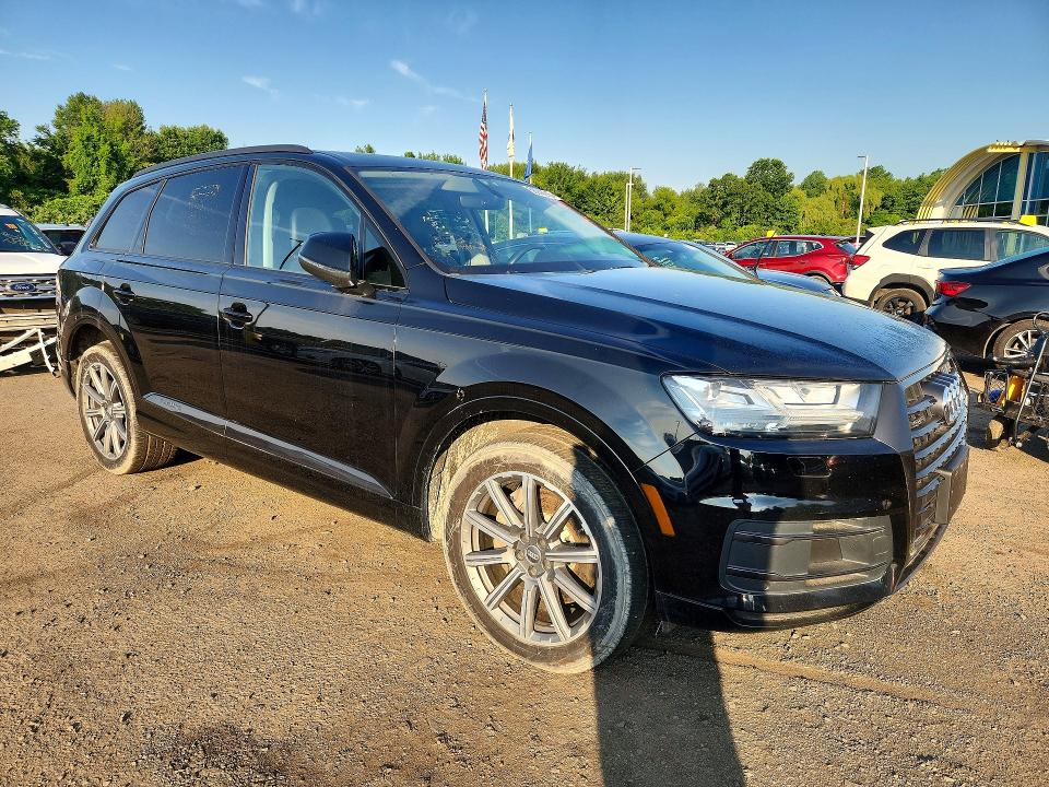 58942916 :رقم المزاد ، WA1VAAF70JD018094 vin ، 2018 Audi Q7 مزاد بيع