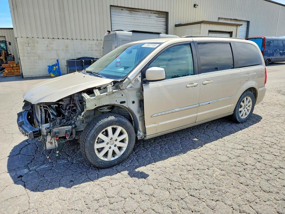 Auction sale of the 2016 Chrysler Town & Country, vin: 2C4RC1BG1GR174156, lot number: 57922116