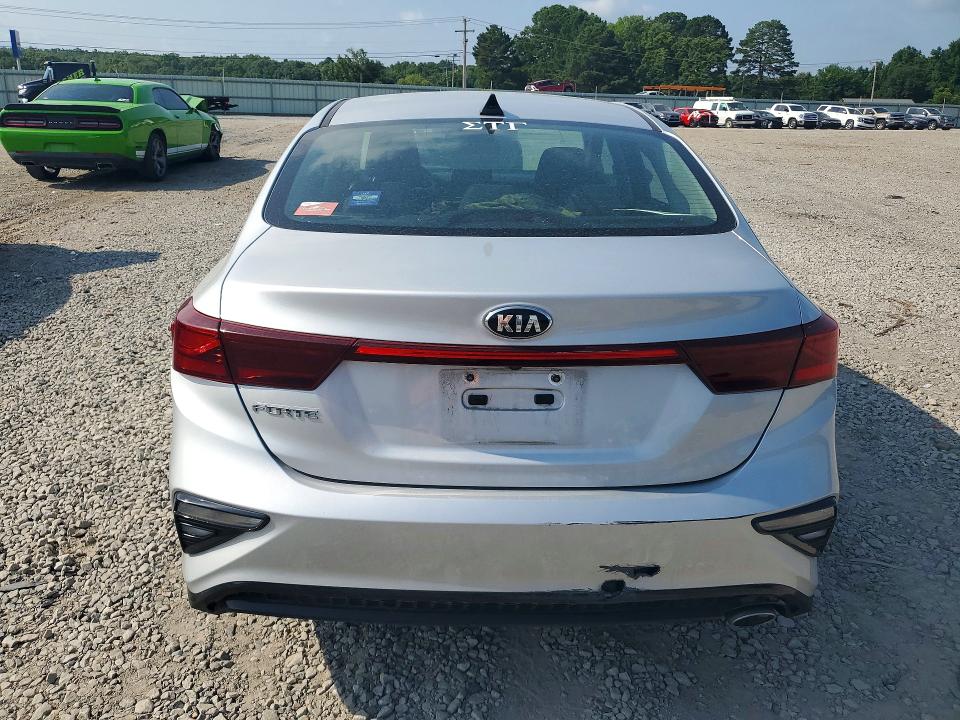 58763906 :رقم المزاد ، 3KPF24AD7ME339414 vin ، 2021 Kia Forte مزاد بيع
