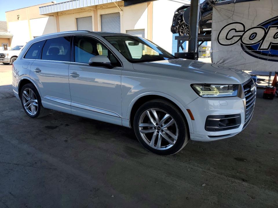 Продажа на аукционе авто 2017 Audi Q7, vin: WA1VAAF71HD011097, номер лота: 56460616