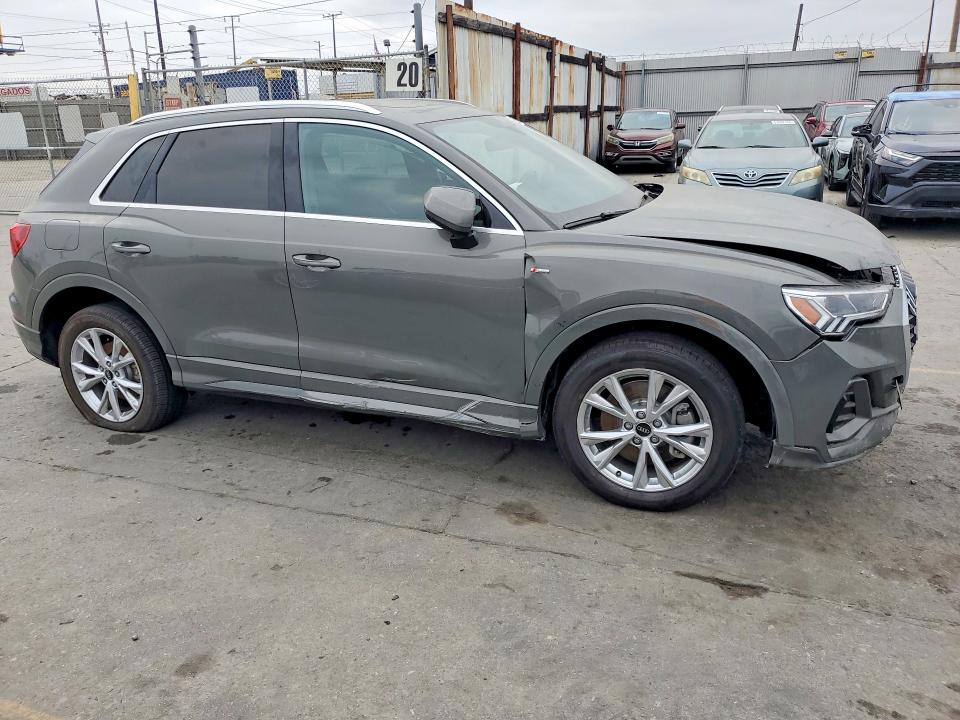 59157026 :رقم المزاد ، WA1EECF37S1007299 vin ، 2025 Audi Q3 مزاد بيع