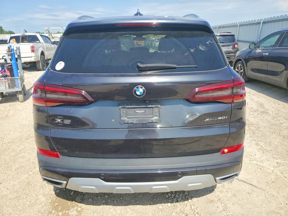 56715446 :رقم المزاد ، 5UXCR6C06M9F48847 vin ، 2021 Bmw X5 مزاد بيع