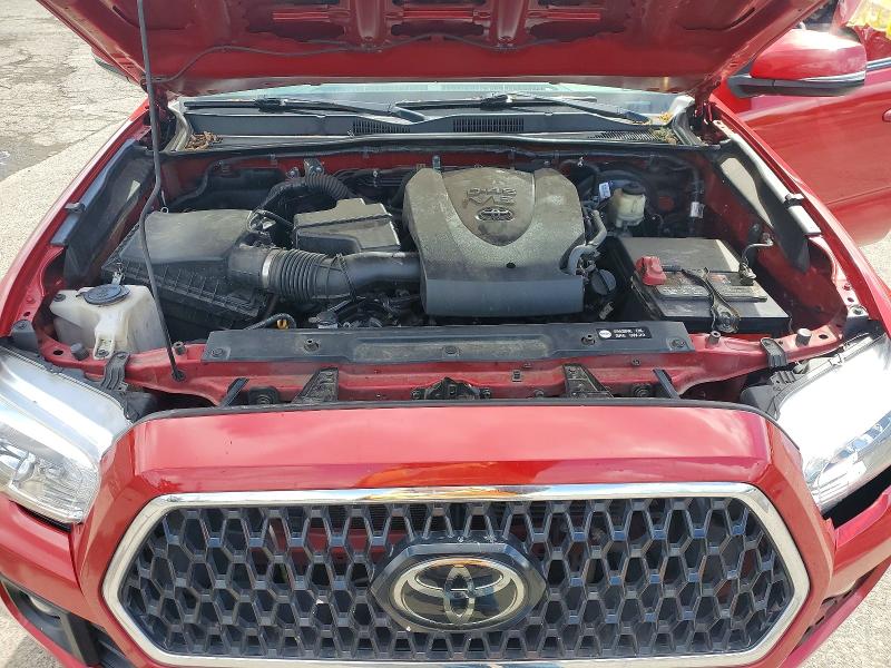 56640186 :رقم المزاد ، 3TMCZ5AN8JM128415 vin ، 2018 Toyota Tacoma مزاد بيع