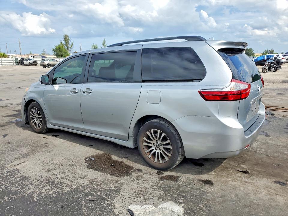 55342036 :رقم المزاد ، 5TDYZ3DC0KS974561 vin ، 2019 Toyota Sienna مزاد بيع
