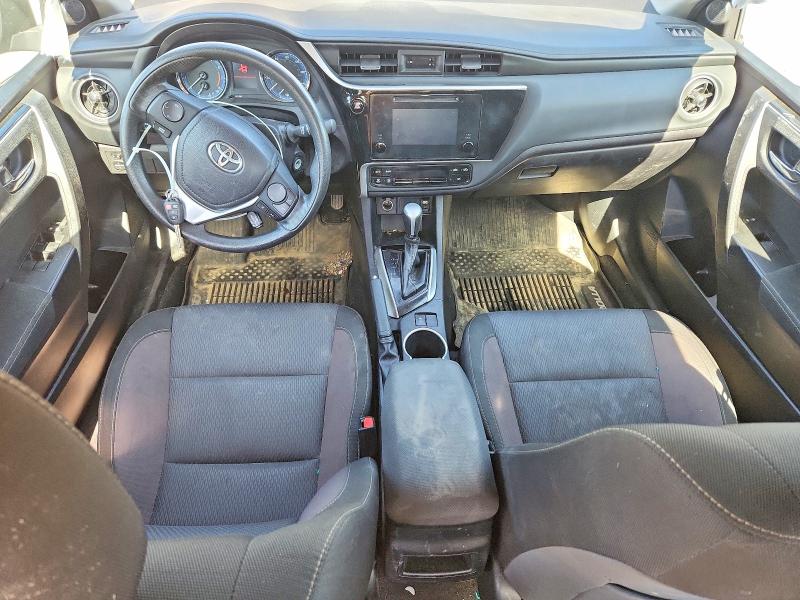 55486906 :رقم المزاد ، 2T1BURHE0JC007071 vin ، 2018 Toyota Corolla مزاد بيع
