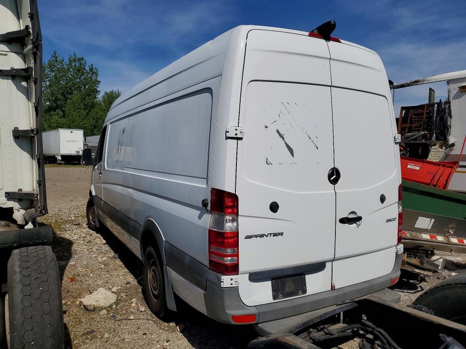 55927146 :رقم المزاد ، WD3PE8CD5JP611111 vin ، 2018 Mercedes-benz Sprinter مزاد بيع