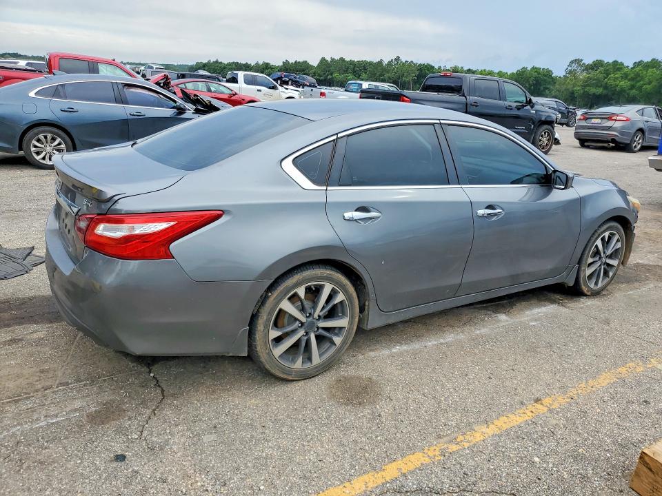 Продажа на аукционе авто 2017 Nissan Altima, vin: 1N4AL3AP3HN310804, номер лота: 54993816
