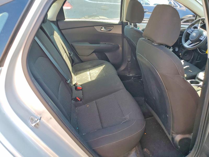 58581216 :رقم المزاد ، 3KPF24AD4LE250642 vin ، 2020 Kia Forte مزاد بيع