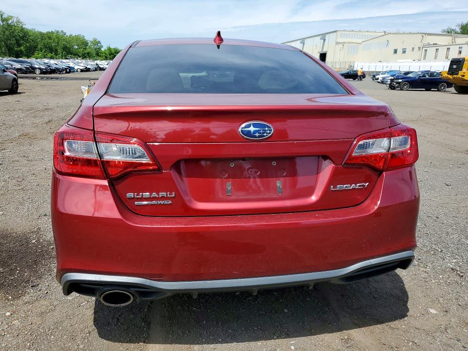 58581916 :رقم المزاد ، 4S3BNAC63J3004964 vin ، 2018 Subaru Legacy مزاد بيع