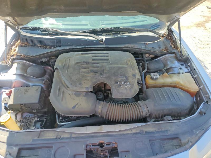 58882866 :رقم المزاد ، 2C3CCAEG7FH903626 vin ، 2015 Chrysler 300c مزاد بيع
