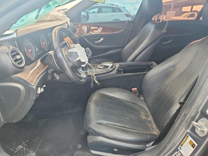57128296 :رقم المزاد ، WDDZF4JB6JA327811 vin ، 2018 Mercedes-benz E مزاد بيع