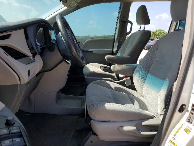 Продажа на аукционе авто 2017 Toyota Sienna, vin: 5TDZZ3DC9HS849510, номер лота: 58591386