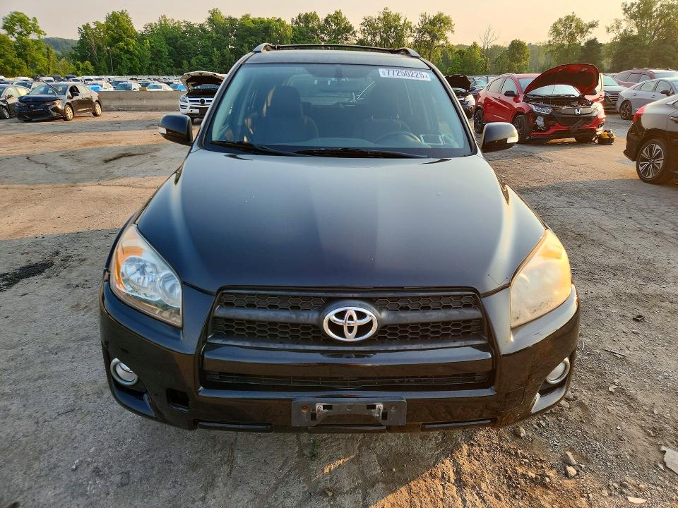 2011 Toyota Rav4 მანქანა იყიდება აუქციონზე, vin: JTMRF4DV6B5042424, აუქციონის ნომერი: 77250225