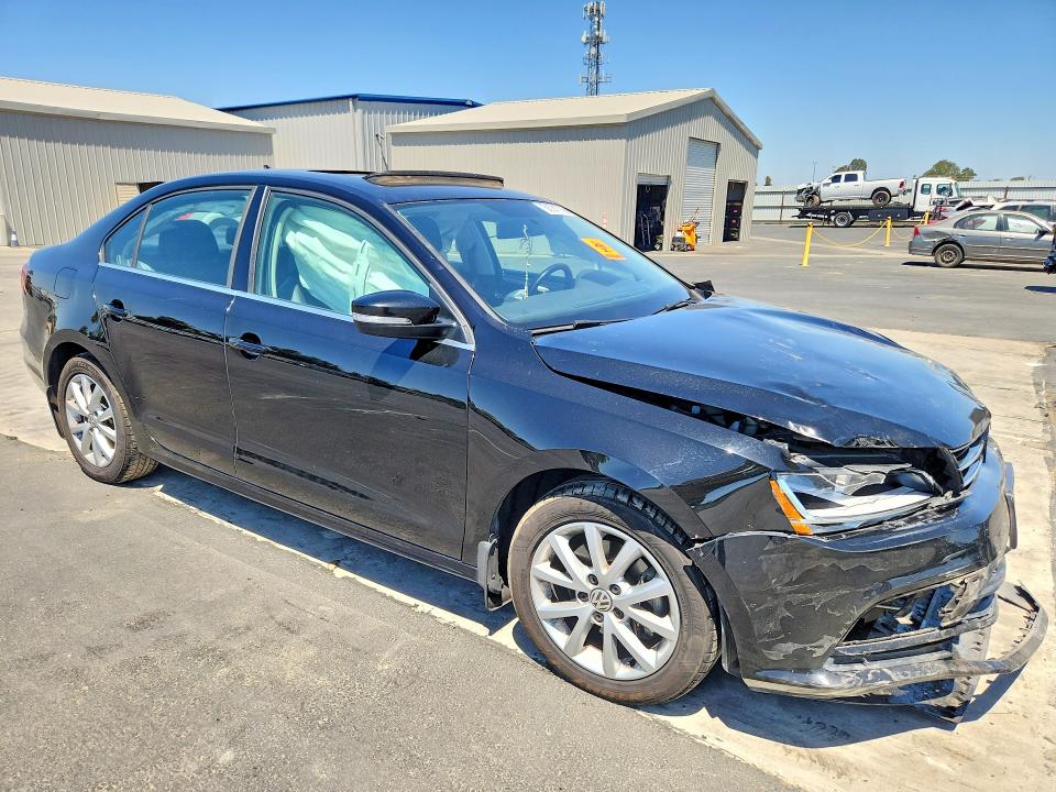 58747796 :رقم المزاد ، 3VWDB7AJ7HM341042 vin ، 2017 Volkswagen Jetta مزاد بيع