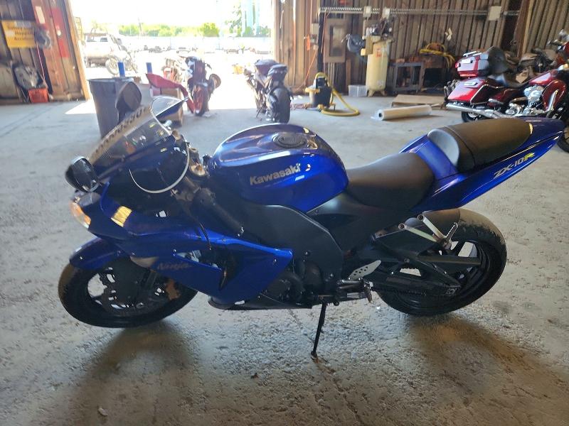 2004 Kawasaki Ninja Zx მანქანა იყიდება აუქციონზე, vin: JKAZXCC164A013564, აუქციონის ნომერი: 55338996