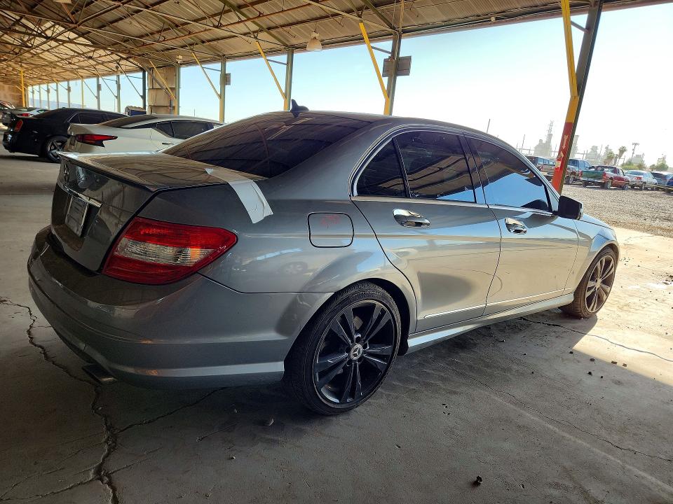 2010 Mercedes-benz C მანქანა იყიდება აუქციონზე, vin: WDDGF5GB4AR089611, აუქციონის ნომერი: 57078376