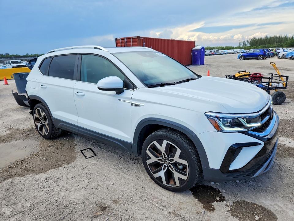 2022 Volkswagen Taos მანქანა იყიდება აუქციონზე, vin: 3VV2X7B29NM064927, აუქციონის ნომერი: 57351066
