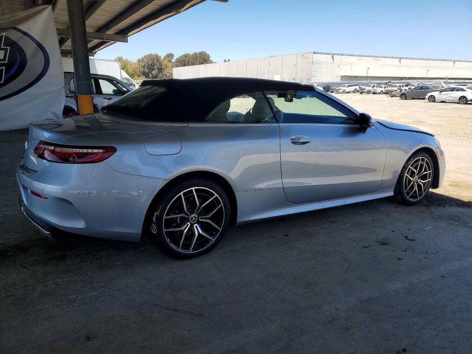 58580496 :رقم المزاد ، W1K1K5JBXMF169771 vin ، 2021 Mercedes-benz E مزاد بيع