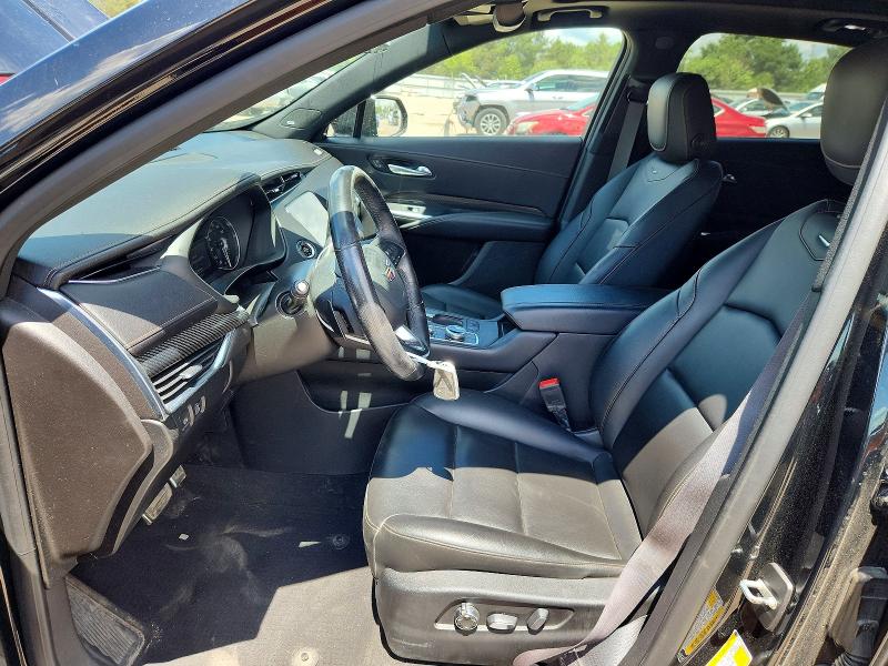 56518216 :رقم المزاد ، 1GYFZER43KF104656 vin ، 2019 Cadillac Xt4 مزاد بيع