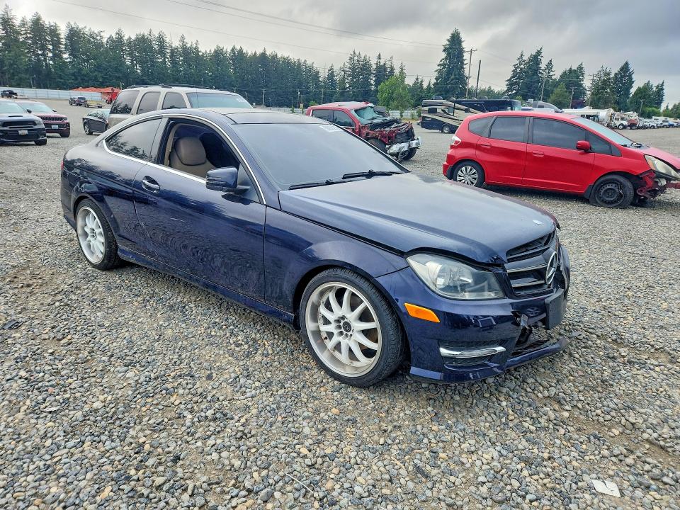 58988216 :رقم المزاد ، WDDGJ4HB9DF945482 vin ، 2013 Mercedes-benz C مزاد بيع