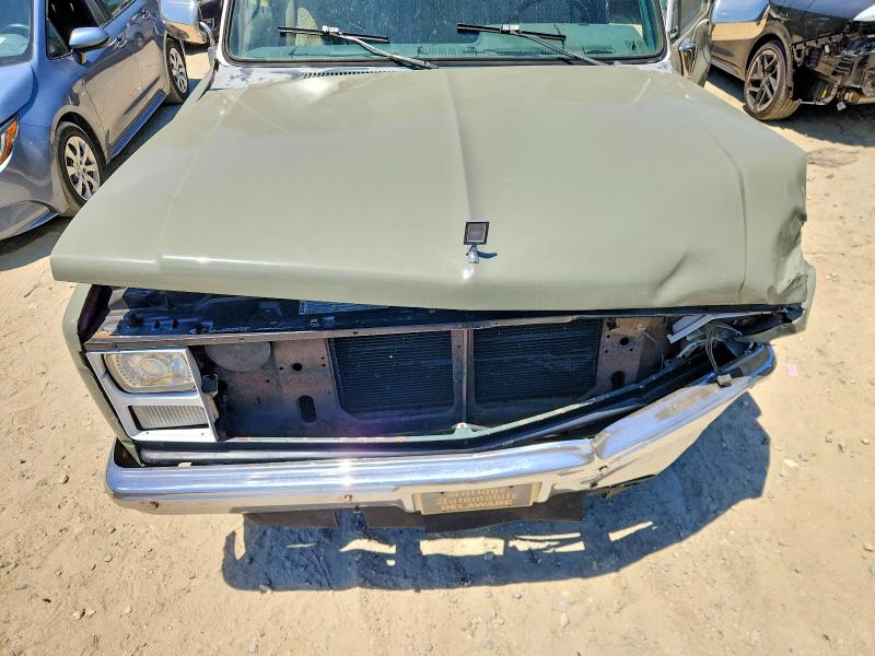 55758866 :رقم المزاد ، 1GCFR24H2HF340173 vin ، 1987 Chevrolet R20 مزاد بيع