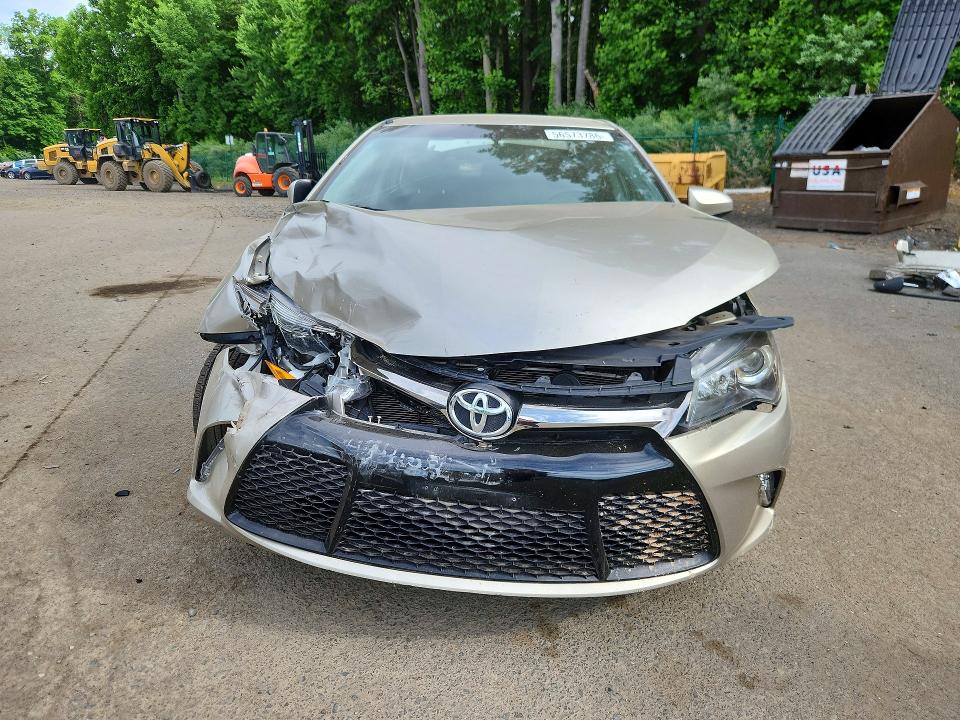 56573786 :رقم المزاد ، 4T1BF1FK9GU262409 vin ، 2016 Toyota Camry مزاد بيع