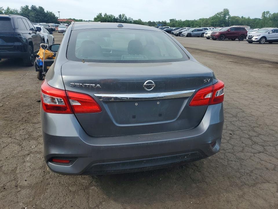 56058746 :رقم المزاد ، 3N1AB7AP6JL642703 vin ، 2018 Nissan Sentra مزاد بيع