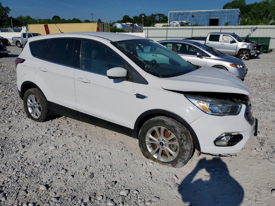 56467656 :رقم المزاد ، 1FMCU9GD1HUD70484 vin ، 2017 Ford Escape مزاد بيع