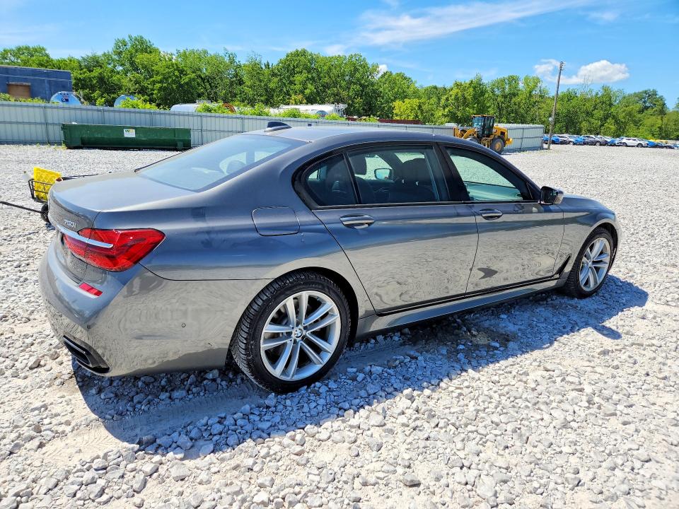 55880146 :رقم المزاد ، WBA7F2C53HG421811 vin ، 2017 Bmw 750 مزاد بيع