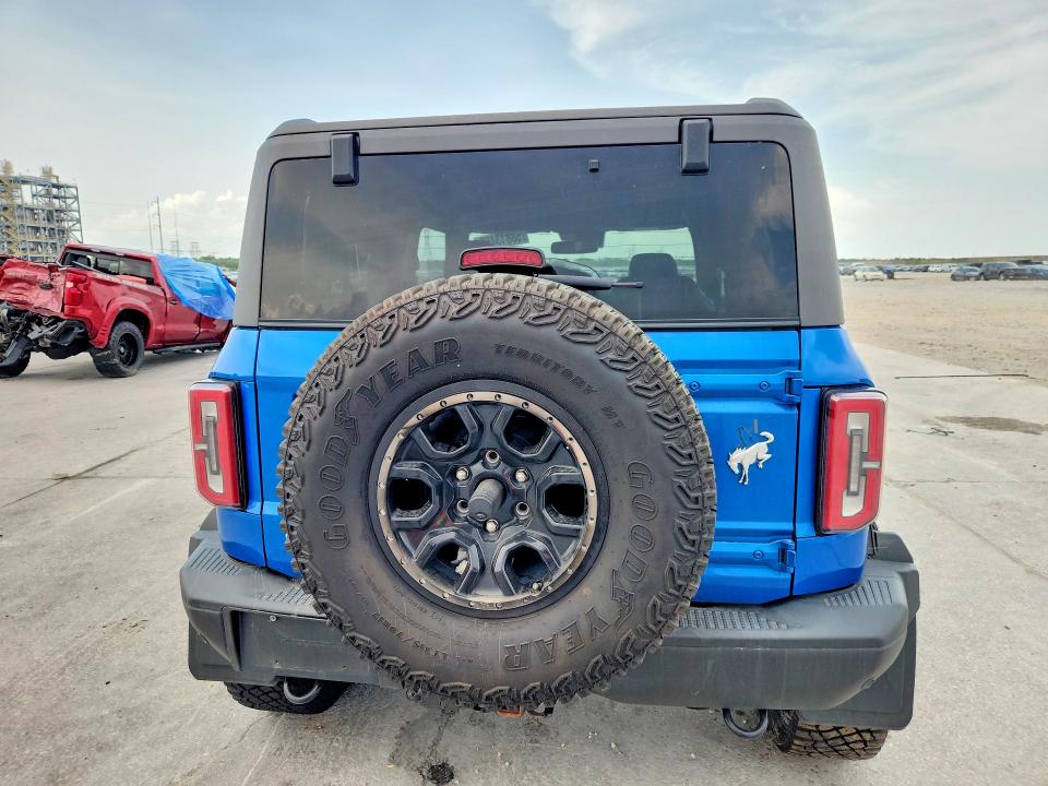 58813456 :رقم المزاد ، 1FMDE5CP0MLB00432 vin ، 2021 Ford Bronco مزاد بيع