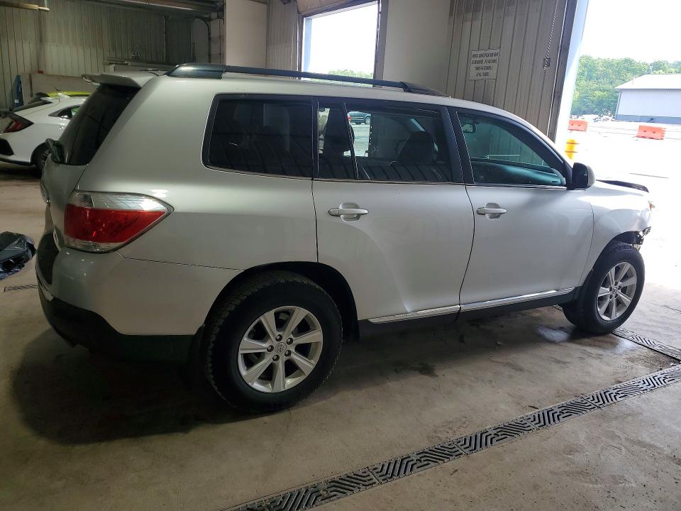 56542136 :رقم المزاد ، 5TDBK3EH1BS068732 vin ، 2011 Toyota Highlander مزاد بيع