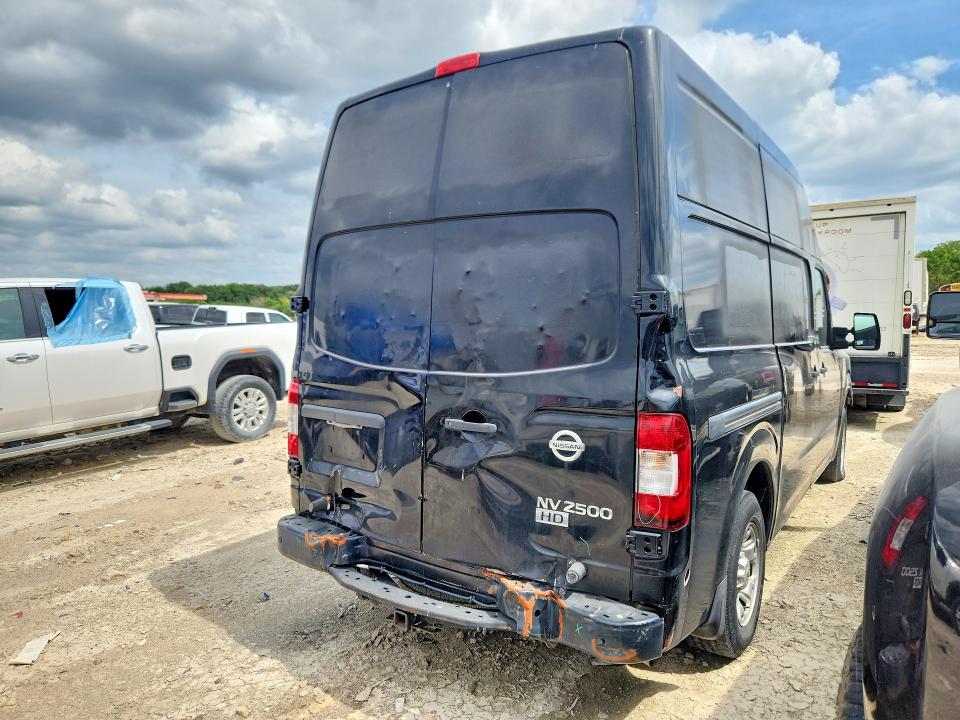 57034586 :رقم المزاد ، 1N6AF0LY3GN801097 vin ، 2016 Nissan Nv مزاد بيع