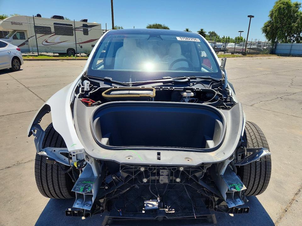 57582256 :رقم المزاد ، 5YJYGDEE6LF023749 vin ، 2020 Tesla Model Y مزاد بيع