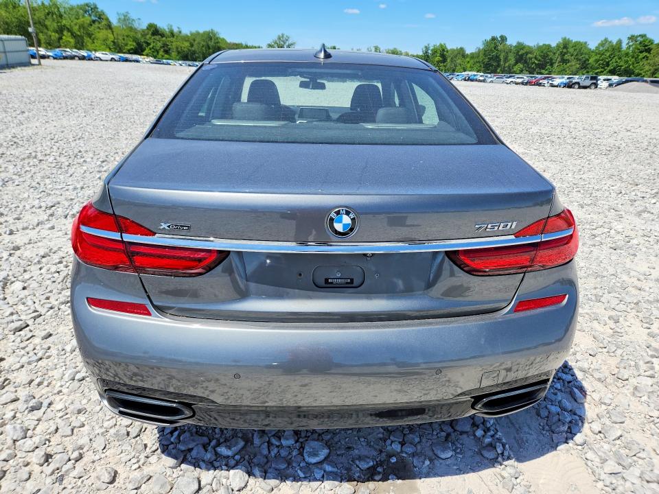 55880146 :رقم المزاد ، WBA7F2C53HG421811 vin ، 2017 Bmw 750 مزاد بيع