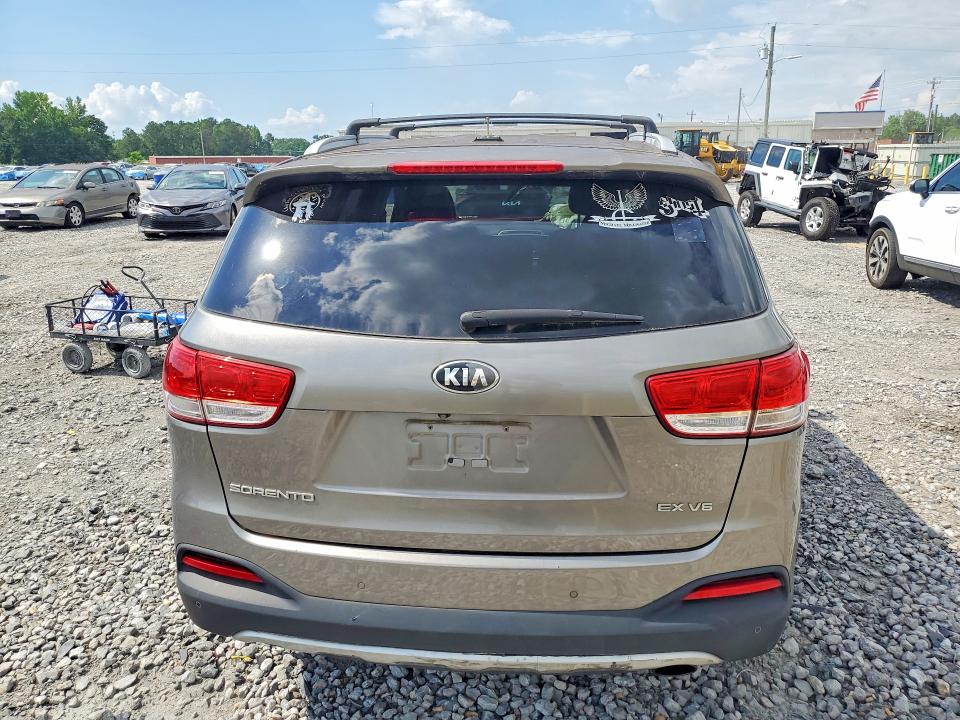 2016 Kia Sorento მანქანა იყიდება აუქციონზე, vin: 5XYPH4A50GG104890, აუქციონის ნომერი: 56618066