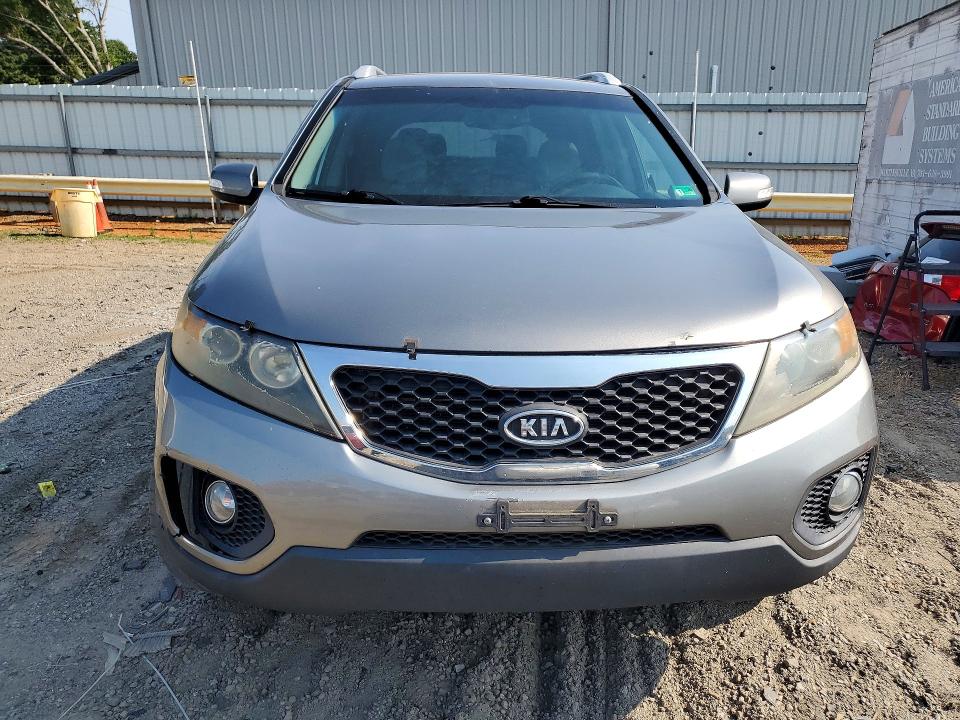 58931806 :رقم المزاد ، 5XYKT4A19BG125431 vin ، 2011 Kia Sorento مزاد بيع