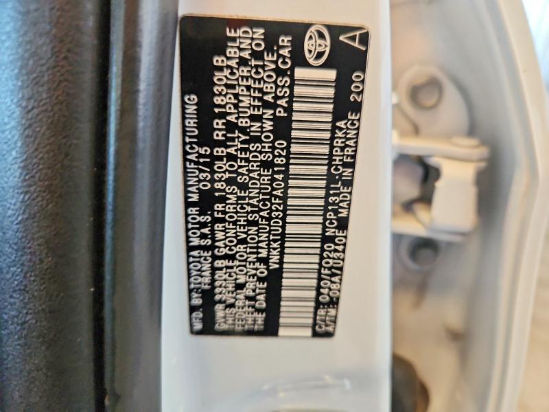 2015 Toyota Yaris მანქანა იყიდება აუქციონზე, vin: VNKKTUD32FA041820, აუქციონის ნომერი: 57691596