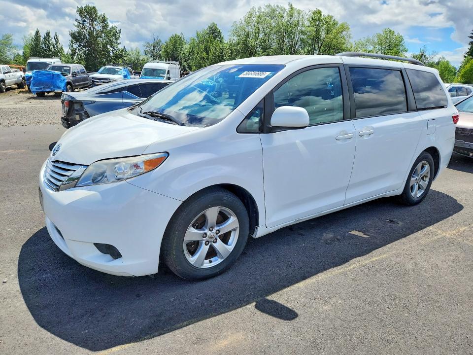 56646686 :رقم المزاد ، 5TDKK3DC3FS619545 vin ، 2015 Toyota Sienna مزاد بيع