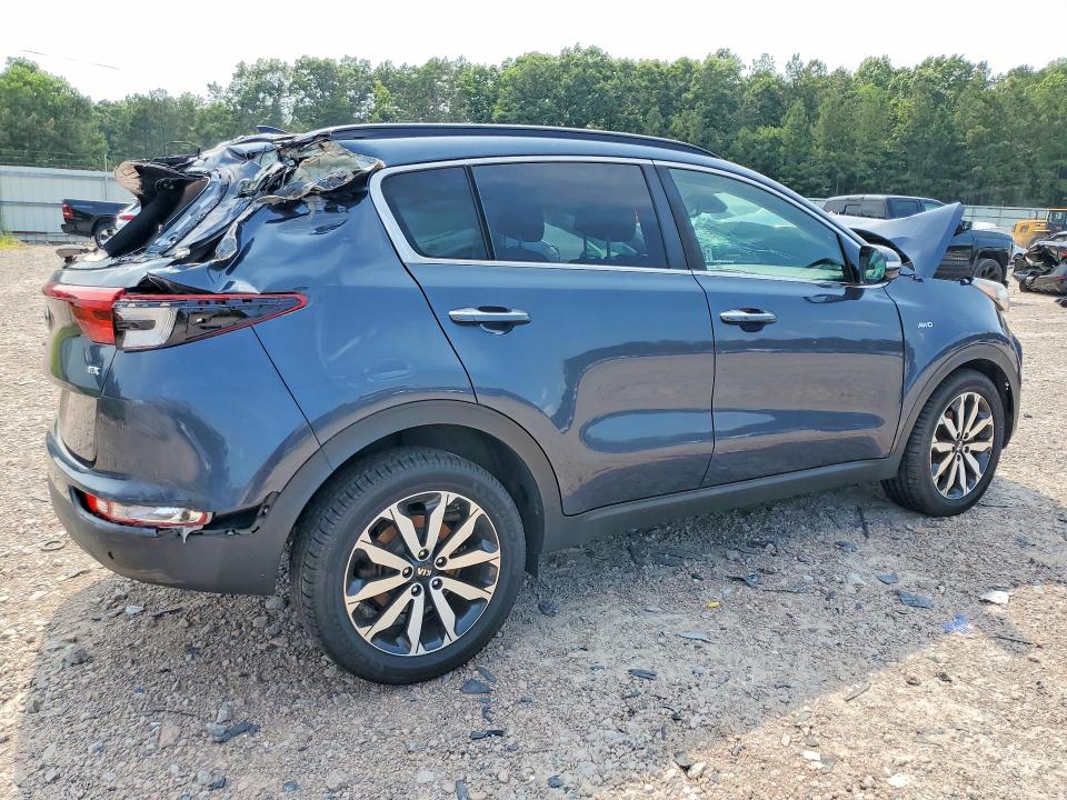 Продаж на аукціоні авто 2018 Kia Sportage, vin: KNDPNCAC5J7309935, номер лоту: 58779026