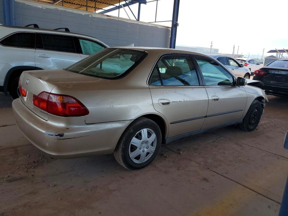 57382536 :رقم المزاد ، JHMCG5641YC002302 vin ، 2000 Honda Accord مزاد بيع