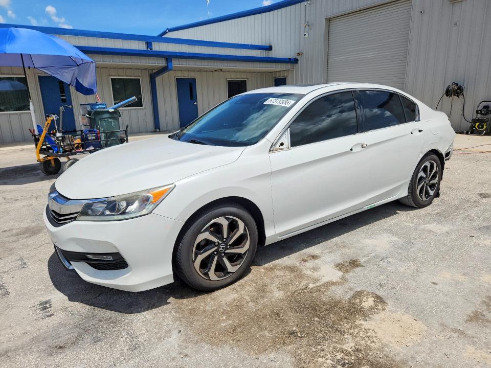 Auction sale of the 2016 Honda Accord, vin: 1HGCR3F0XGA016157, lot number: 57310986