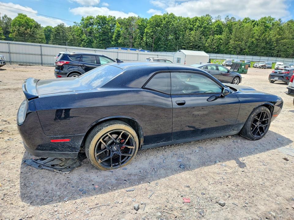 56315186 :رقم المزاد ، 2C3CDZBG3FH701544 vin ، 2015 Dodge Challenger مزاد بيع