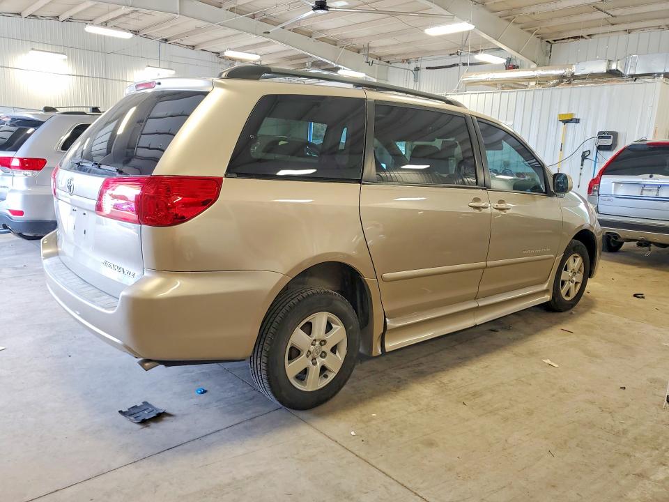 58048666 :رقم المزاد ، 5TDZK22C97S047524 vin ، 2007 Toyota Sienna مزاد بيع
