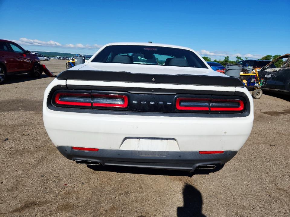 57126726 :رقم المزاد ، 2C3CDZBT7LH118581 vin ، 2020 Dodge Challenger مزاد بيع