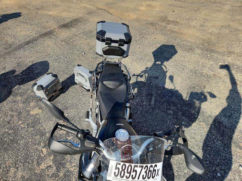 2022 Moto Guzzi V85 Tt მანქანა იყიდება აუქციონზე, vin: ZGUKYUE03NM000007, აუქციონის ნომერი: 58957366